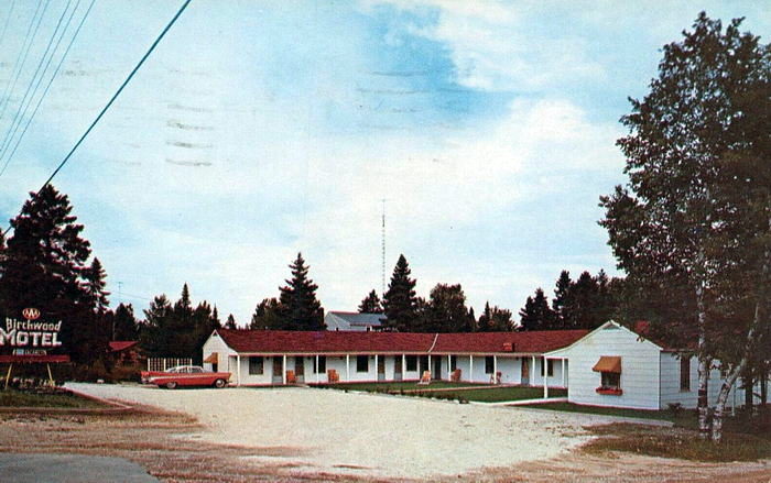 Birchwood Motel - Vintage Postcard (newer photo)